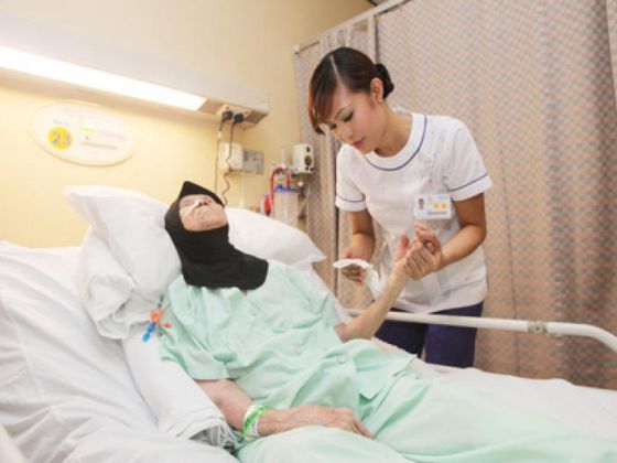 Less than half of the over 200 doctors and 400 nurses surveyed in Singapore said they were familiar with hospice palliative care. u00e2u20acu201d TODAY file pic