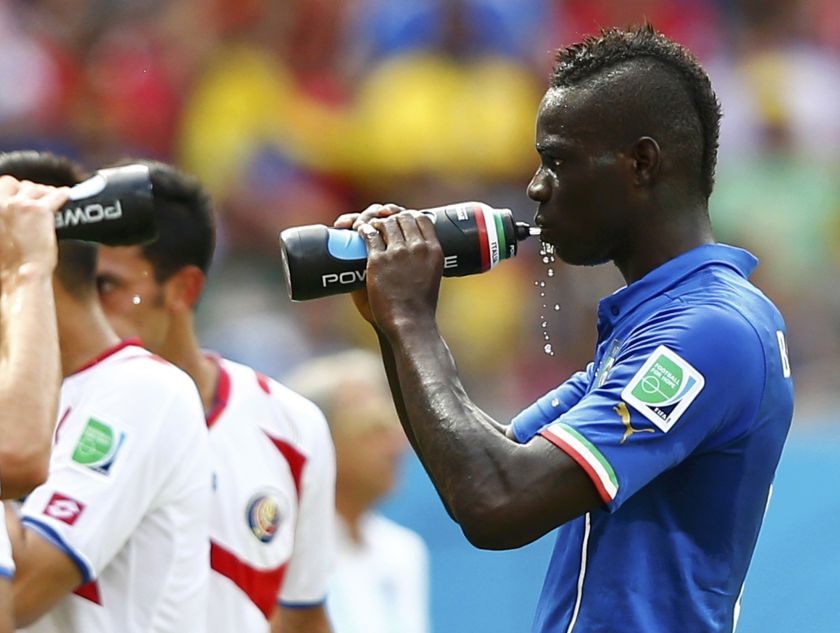 Italy's Mario Balotelli drinks water during their 2014 World Cup Group D football match against Costa Rica at the Pernambuco arena in Recife June 21, 2014. u00e2u20acu201d Reuters pic