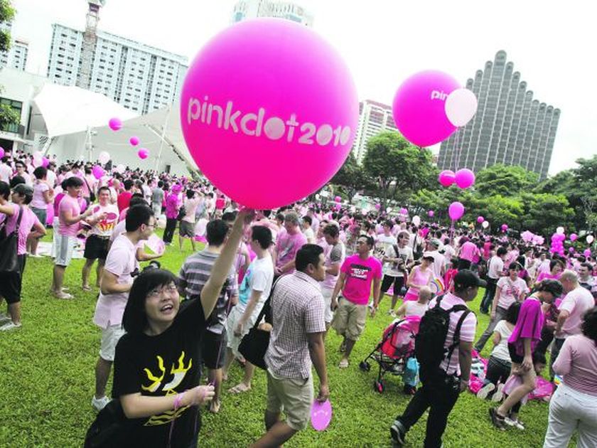 About 4,000 people attended the second Pink Dot event in 2010 and attendance has been growing, with about 21,000 participants at last yearu00e2u20acu2122s event. u00e2u20acu2022 Today file pic
