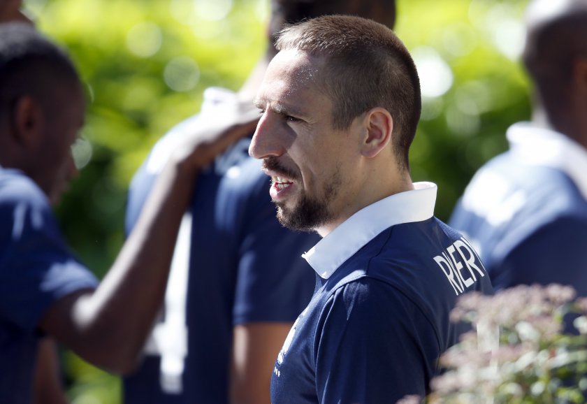 Franceu00e2u20acu2122s national football team player Franck Ribery leaves after the official team picture in Clairefontaine, near Paris, June 6, 2014. u00e2u20acu201d Reuters pic