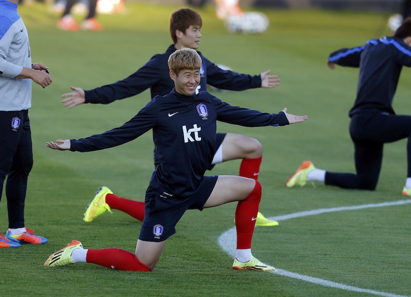 South Korea' s Son Heung-min (front) participates in a training session in Foz do Iguacu, June 19, 2014. u00e2u20acu201du00c2u00a0Reuters pic