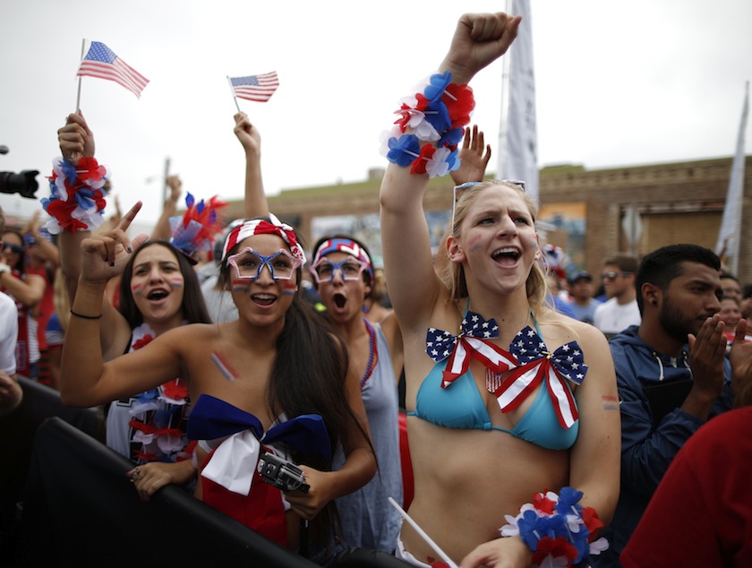 US fans react during the 2014 World Cup Group G match between Germany and the US at a viewing party in Hermosa Beach, California June 27, 2014.u00c2u00a0u00e2u20acu201du00c2u00a0Reuters pic
