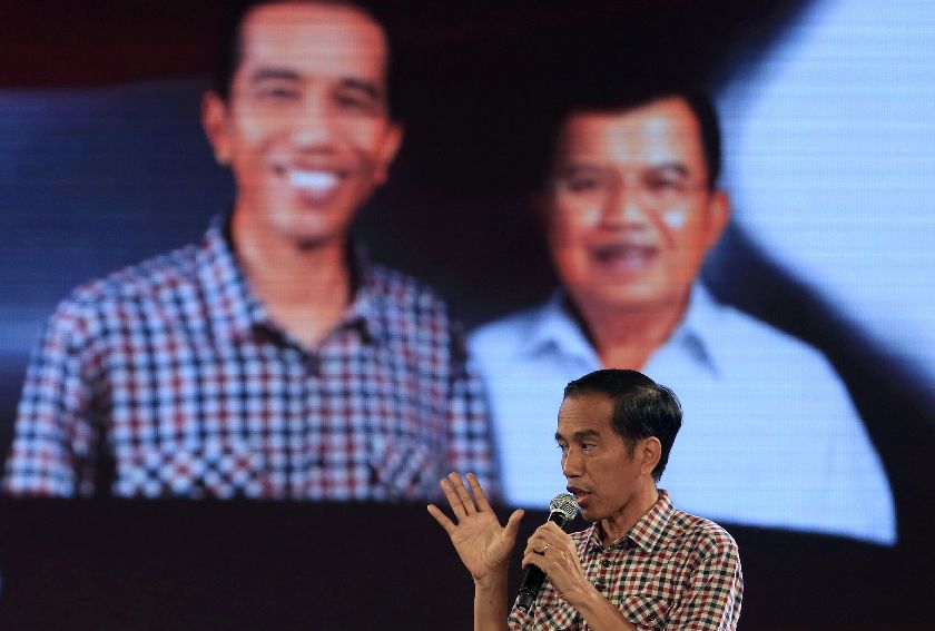 Indonesia's presidential candidate Joko ,Jokowi, Widodo speaks during a televised debate with his opponent Prabowo Subianto in Jakarta July 5, 2014 Reuters