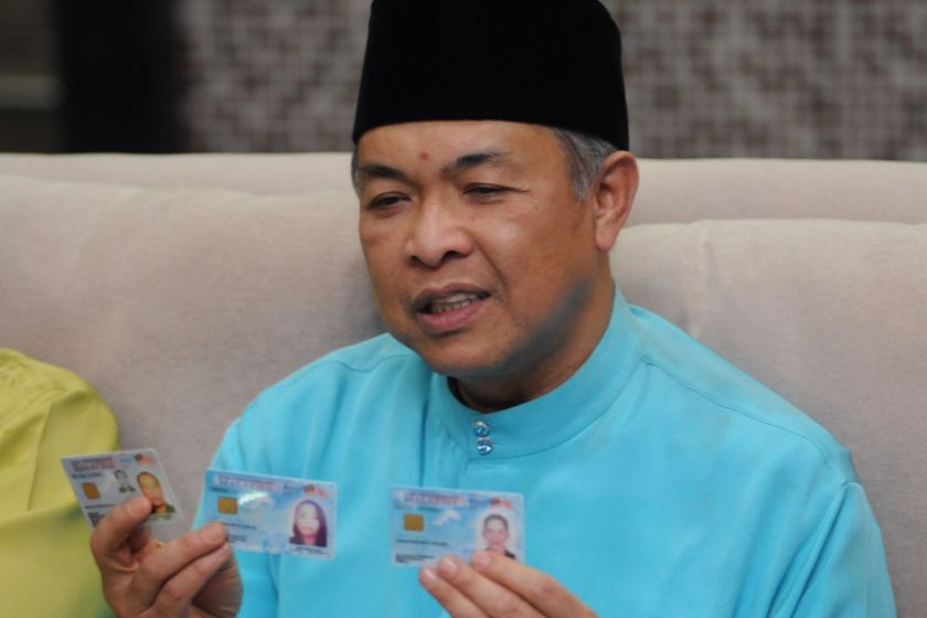 Home Minister Datuk Seri Zahid Hamidi showing the forged IC, July 4, 2014. u00e2u20acu2022 Picture by K.E. Ooi