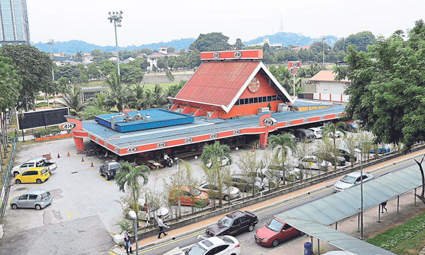 The A&W outlet in Jalan Sultan, Petaling Jaya was a hit among those who grew up in the 70s and 80s. — Picture by Sarah Musfirah