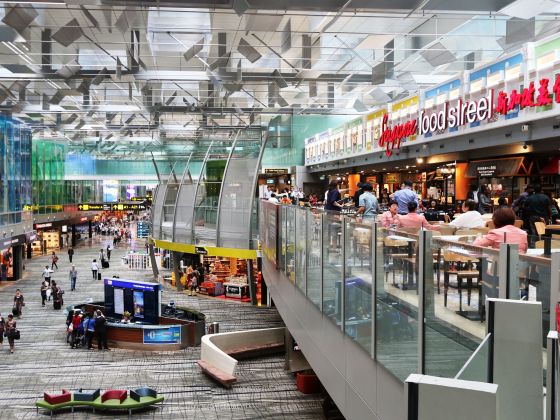 Singapore Food Street at T3. Photo: Changi Airport Group
