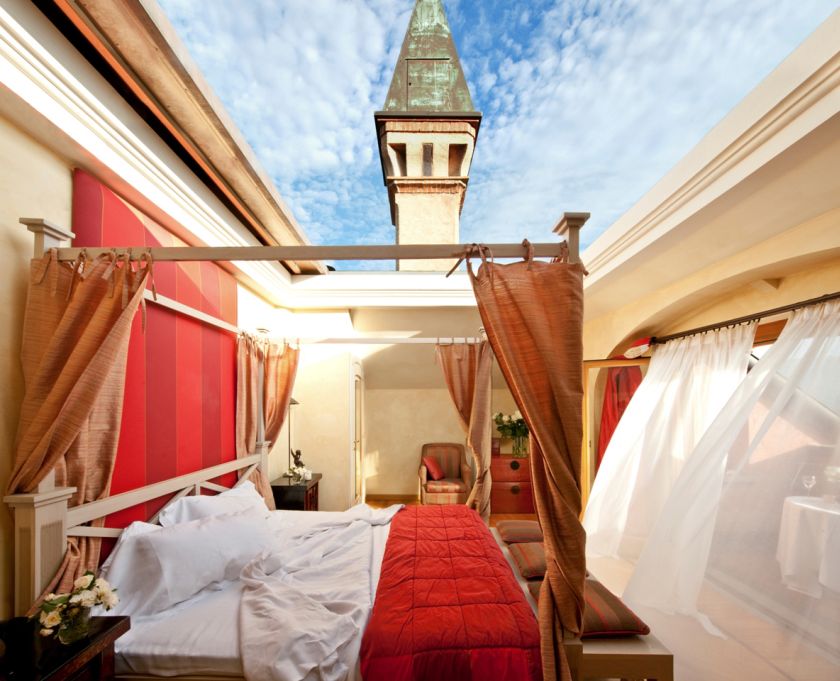 The Cabriolet suite at the Albereta has a retractable roof. — Picture by Relais & Chateaux