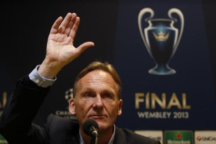 Borussia Dortmundu00e2u20acu2122s CEO Hans-Joachim Watzke at a news conference at the international u00e2u20acu02dcOpen Media Dayu00e2u20acu2122 in Dortmundu00e2u20acu2122s Signal Iduna stadium May 15, 2013 Reuters