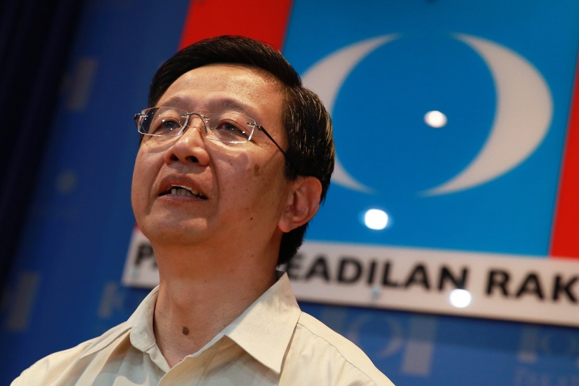 DAPu00e2u20acu2122s Datuk Teng Chang Khim in an emergency press conference at PKRu00e2u20acu2122s headquarters said that since they were appointed as members of the state executive council by the Selangor Sultan, only the ruler could sack them. u00e2u20acu201d Picture by Saw Siow Feng