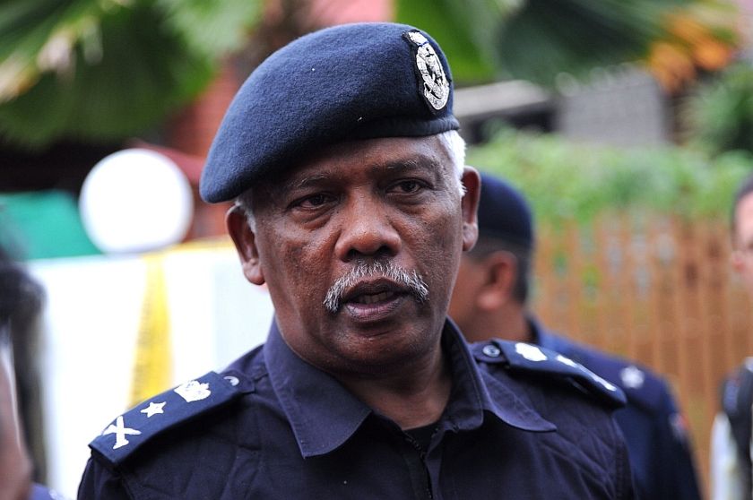 CID chief SAC Mazlan Kesah said the two men broke into the terrace house at about 4.30am by climbing in through the roof. u00e2u20acu201d Picture by K.E.Ooi