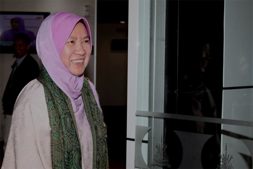 Selangor state exco member Dr Halimah Ali arriving at Bangunan SSAAS in Shah Alam for the MTES meeting, August 14, 2014. u00e2u20acu201d Picture by Yusof Mat Isa 