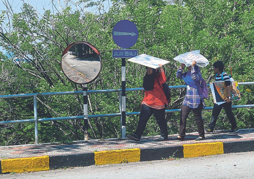 The main indicator of El Nino is a continuous trend in which the surface temperature increases over a long period. u00e2u20acu201d Malay Mail pic