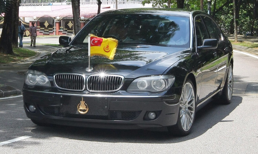 Sultan Sharafuddin Idris Shah arrives at Istana Kayangan on August 26, 2014. u00e2u20acu201d Picture by Saw Siow Fengn