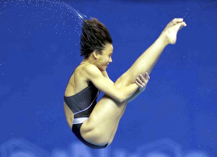 Loh Zhiayi performs to place second during the 10 metre platform final at the Nanjing Youth Olympics, August 23, 2014.  u00e2u20acu201d Bernama pic