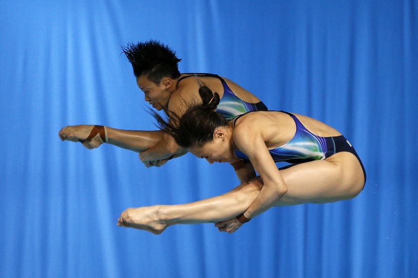 Cheong Jun Hoong (right) and Leong Mun Yee of Malaysia compete in the Women's Synchronised 10m Platform final at the 2014 Commonwealth Games in Edinburgh, Scotland, July 30, 2014. u00e2u20acu2022 Reuters pic