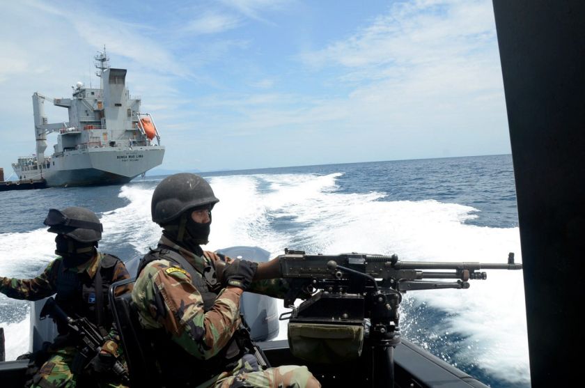 Marine police carrying out checks along the coastal waters of Semporna to prevent attacks by Philippine insurgents, Semporna, July 21, 2014. u00e2u20acu201d Bernama pic
