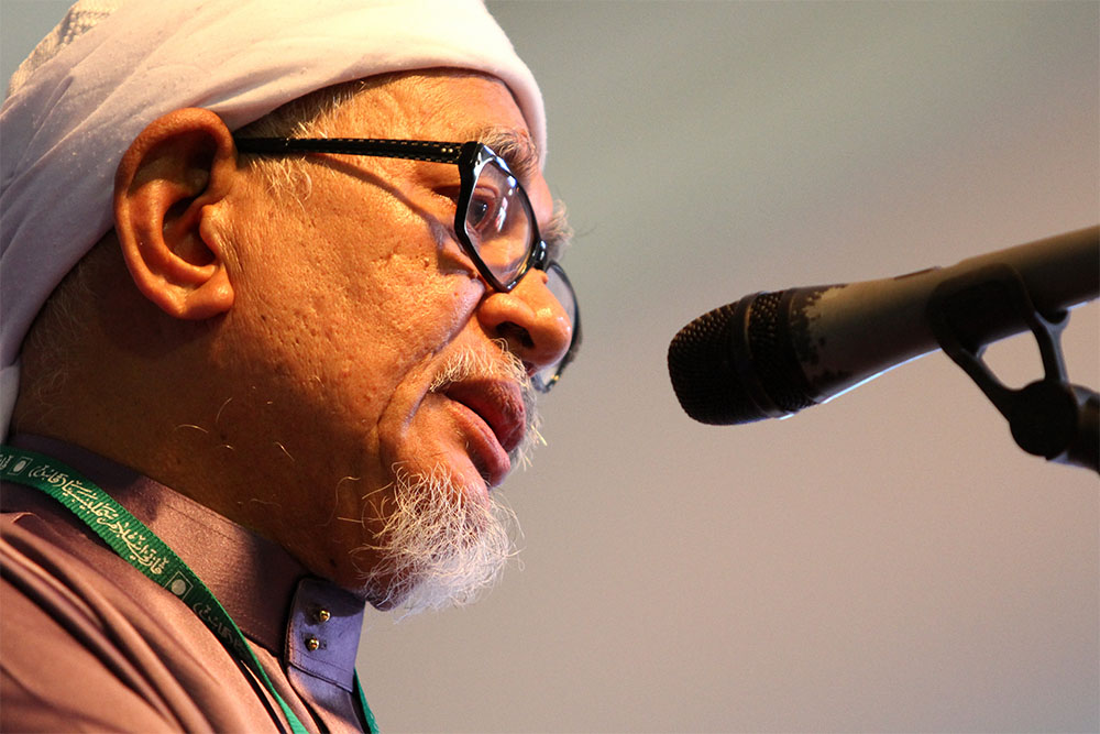 PAS president Datuk Seri Abdul Hadi Awang speaks at the PAS 60th Muktamar in Batu Pahat, September 18, 2014. u00e2u20acu2022 Picture by Yusof Mat Isa