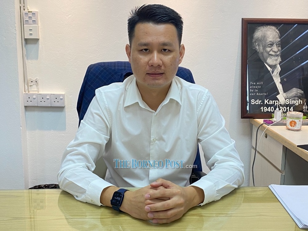 Senator Alan Ling said the state government under Gabungan Parti Sarawak should not hold the state election this year as the country is still battling the Covid-19 pandemic. u00e2u20acu201d Borneo Post Online pic