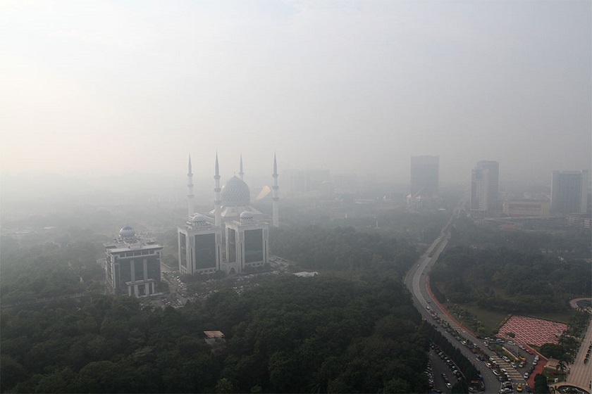 The Kuala Lumpur skyline is shrouded in a thick haze on September 24, 2013. u00e2u20acu201d Picture by  Yusof Mat Isa