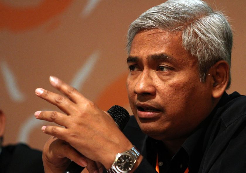 Uniselu00e2u20acu2122s Dr Abdul Aziz Bari is the latest acedemic to be involved in the sedition dragnet. u00e2u20acu2022 Picture by Yusof Mat Isa