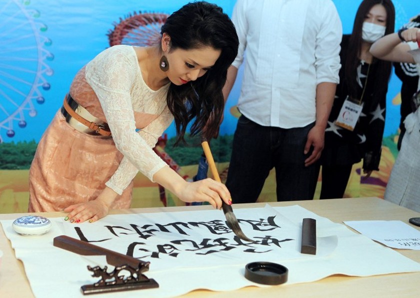 A Japanese porn actress like Sola Aoi in this photo is a star but her male counterpart is a rare commodity. u00e2u20acu201d AFP-pic