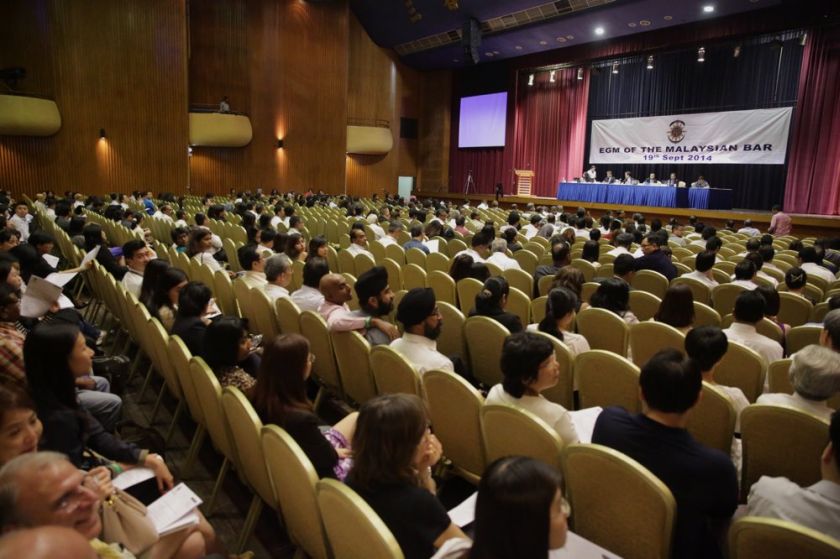 The participants at the Malaysian Bar EGM, September 19, 2014. u00e2u20acu2022 Picture by Choo Choy May