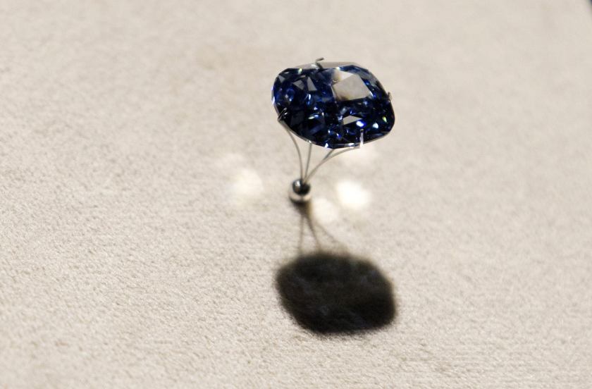The 12-carat 'Blue Moon Diamond' on display at the Natural History Museum of Los Angeles County September 13, 2014. u00e2u20acu201d Reuters pic