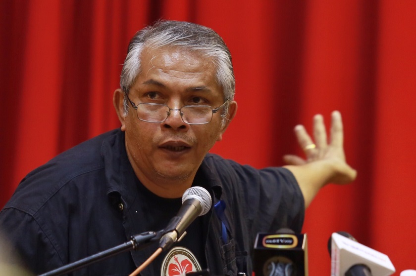Haris Ibrahim at the launch of the Gerakan Hapus Akta Hasutan at the Kuala Lumpur and Selangor Chinese Assembly Hall, September 15, 2014. u00e2u20acu201d Picture by Saw Siow Feng