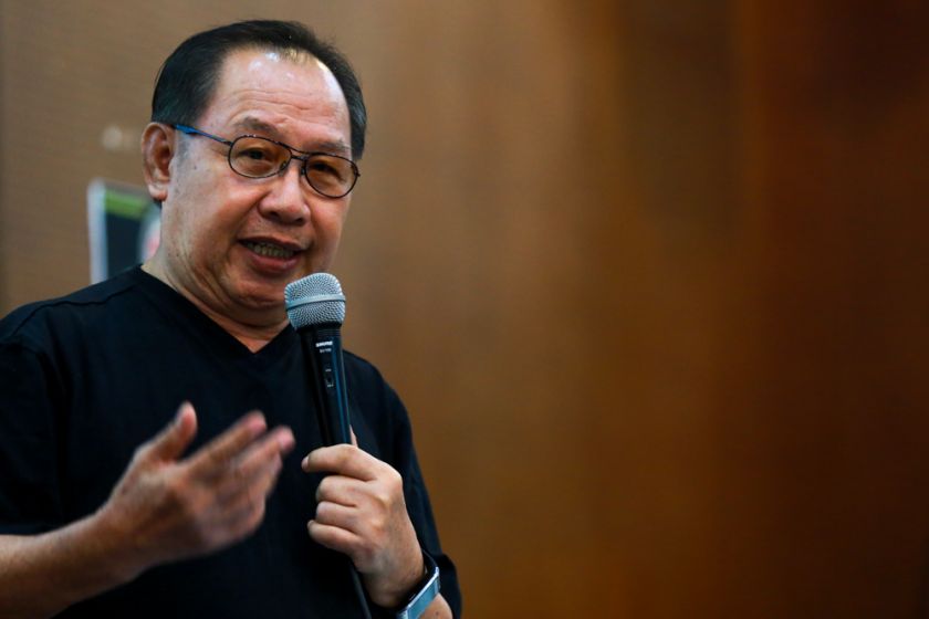 Datuk Jeffrey Kitingan speaks at the u00e2u20acu02dcRevisiting the Malaysia Agreement 1963u00e2u20acu2122 forum last night in Kuala Lumpur, September 30, 2014. u00e2u20acu2022 Picture by Saw Siow Feng