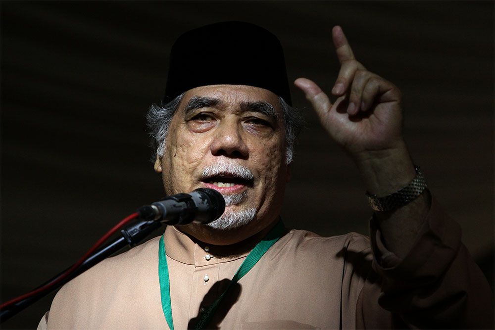 PAS secretary-general, Dato Mustafa Ali, addressing PAS delegates at the party's annual congress in Johor, September 19, 2014. u00e2u20acu201d Picture by Yusof Mat Isa