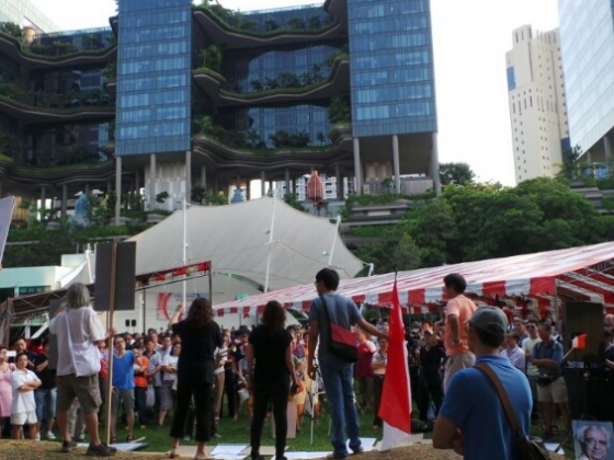 Ugly scene at Hong Lim Park, Singapore, September 27, 2014. u00e2u20acu201d Diane Leow/TODAY pic