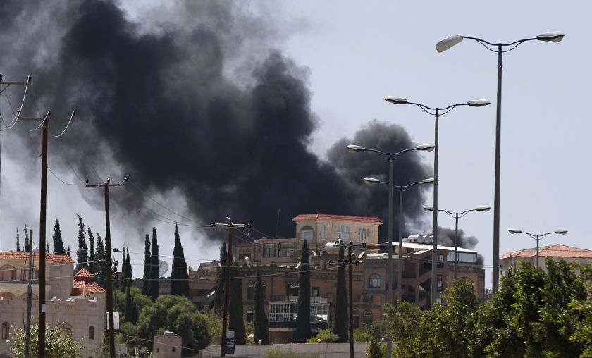 Smoke rises from an area where Shiite Houthi rebels are fighting against government forces in Sanaa September 21, 2014. u00e2u20acu2022 Reuters pic