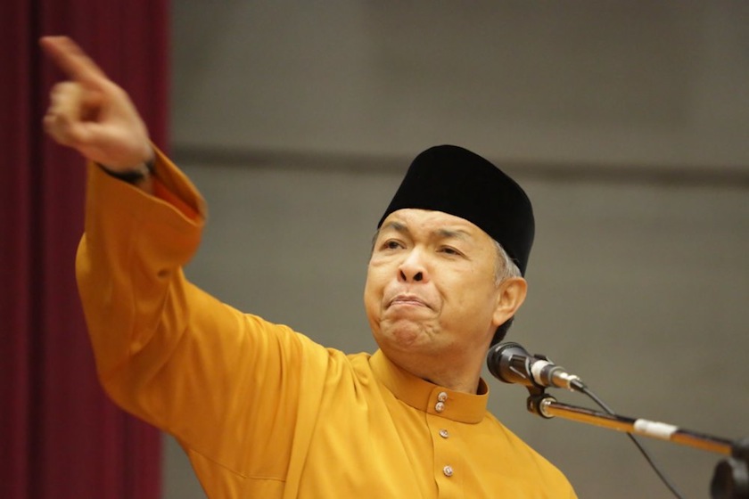Umno Vice President Datuk Seri Dr Ahmad Zahid Hamidi officiates Segambut Umno divisional delegates meeting at Home Ministry's mini auditorium, Jalan Duta, Kuala Lumpur, September 1, 2014. u00e2u20acu201d Picture by Choo Choy May
