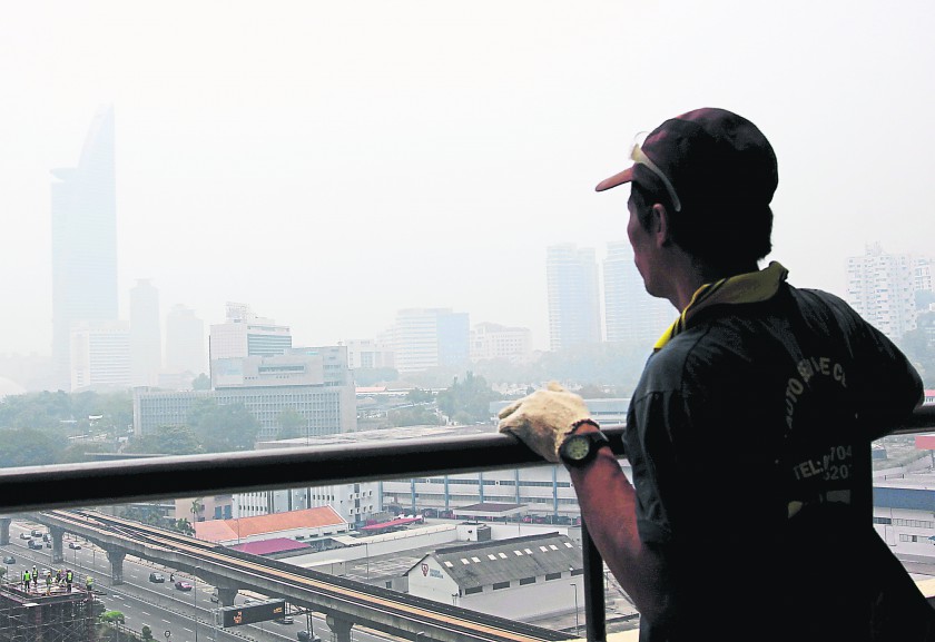 A view from the top of Apartment Abdullah Hukum, Bangsar, shows the haze has returned to Malaysia. u00e2u20acu201d Picture by Nizlal Ghazali