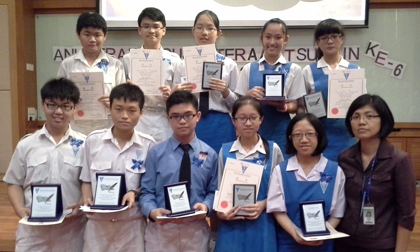 Pelajar sekolah Cina juga mampu menguasai Bahasa Malaysia.