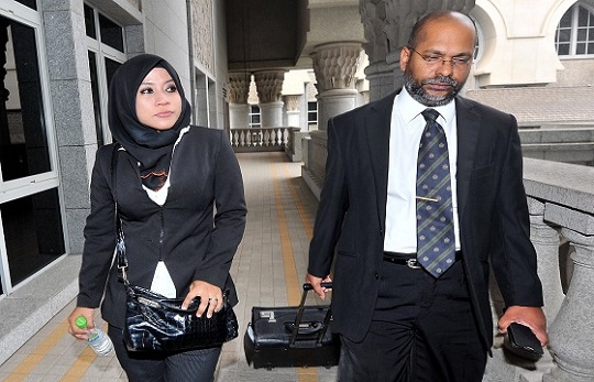 In July 2012, Muhdalena Ahmad (pictured) and Khalil Afendi Abd Hamid were reported to have run amok outside Complex B of the Prime Ministeru00e2u20acu2122s Department in Putrajaya, wielding samurai swords before being shot. u00e2u20acu201d Bernama pic