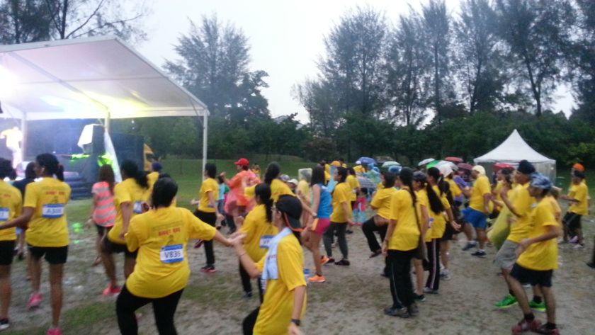 Everyone doing the Bhangra! 