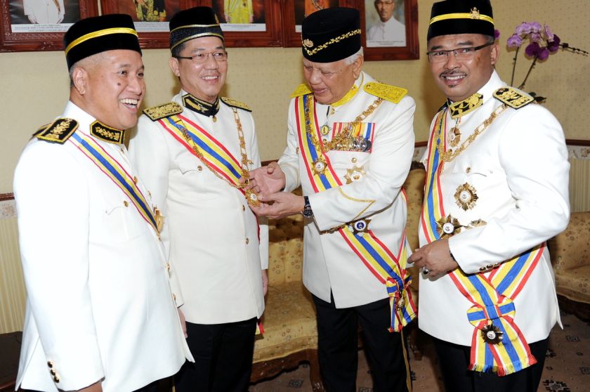 (from left) Datuk Seri Kamarudin Mat Ali, Datuk Seri Fadillah Yusof, Tun Mohd Khalil Yaakob and Datuk Seri Idris Haron after the award-presentation ceremony, October 11, 2014. u00e2u20acu201d Bernama pic