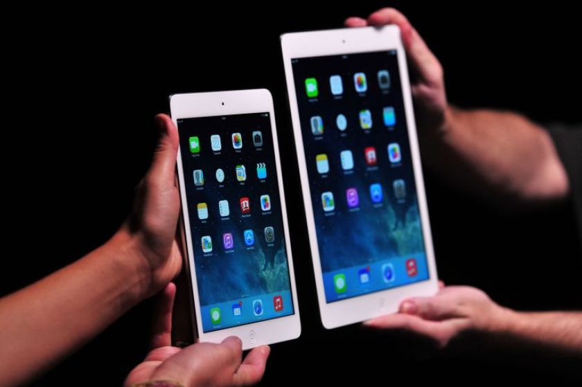 The iPad Air (right) and iPad Mini. Will the new iPad Air come with a gold finish? u00e2u20acu201d AFP Relaxnews pic