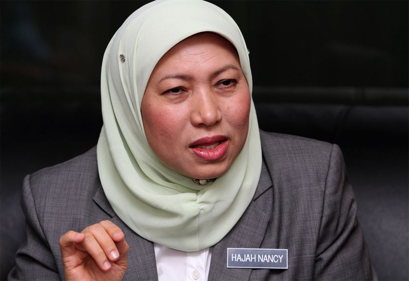 De facto law minister Nancy Shukri wants the public today to stop talks on u00e2u20acu02dcunhealthyu00e2u20acu2122 negative issues. u00e2u20acu2022 Picture by Yusof Mat Isa