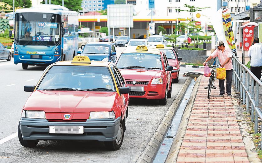 SPAD has a fare structure for hired cars and taxis that do not use the meter system. u00e2u20acu2022 Malay Mail pic