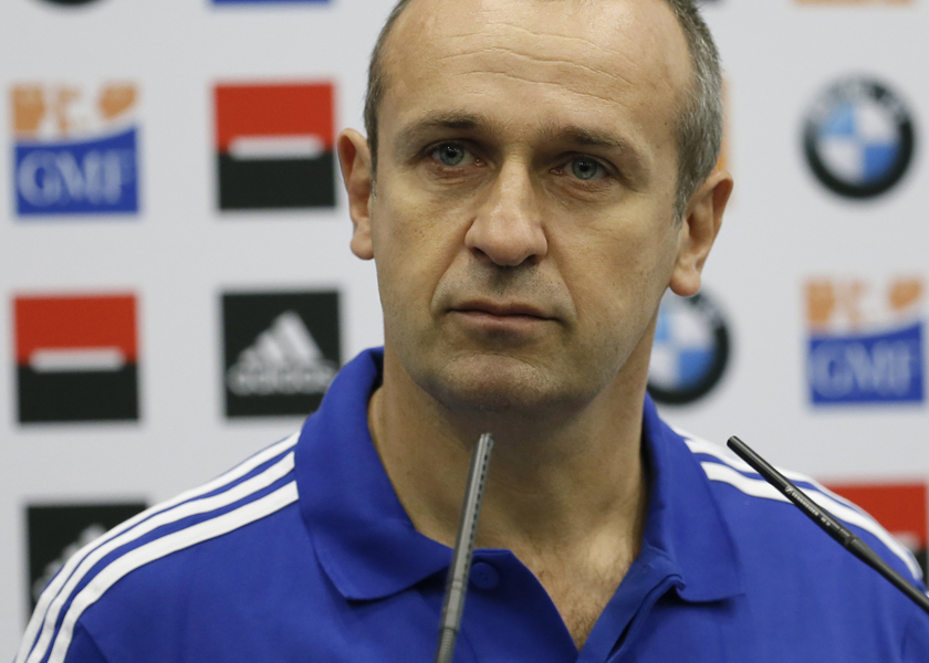 France's rugby team coach Philippe Saint-Andre before a training session at the Rugby Union National Centre in Marcoussis, November 13, 2014. u00e2u20acu201d Reuters pic