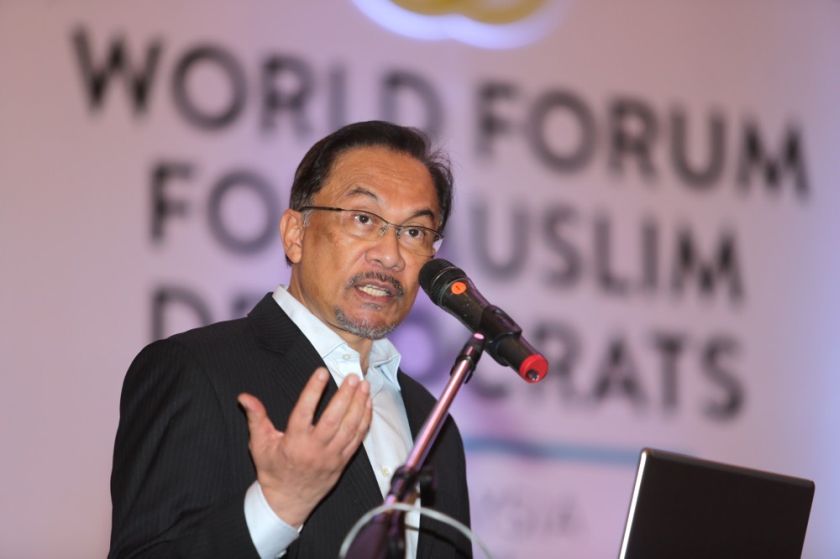 Datuk Seri Anwar Ibrahim delivers a speech at the World Forum for Muslim Democrats, November 3, 2014. u00e2u20acu2022 Picture by Choo Choy May