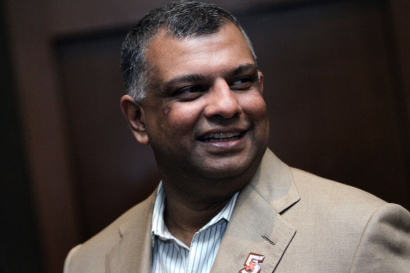  AirAsia group chief executive officer Tan Sri Tony Fernandes speaks to reporters during a press conference at the KL Hilton in Kuala Lumpur, November 20, 2014. u00e2u20acu201d Picture by Yusof Mat Isa  