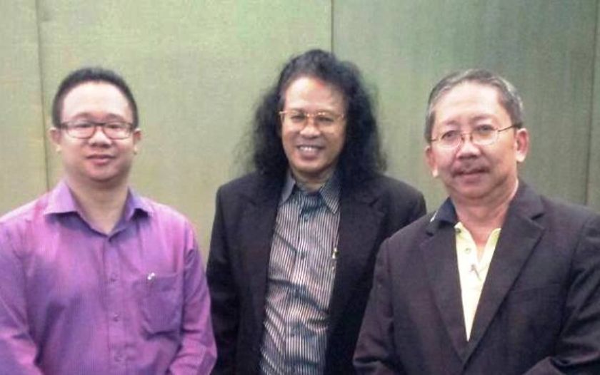 Sasterawan Negara Datuk A. Samad Said menyertai program Memartabatkan Bahasa Malaysia di SJKT Taman Melawati baru-baru ini. u00e2u20acu2022 Picture by Uthaya Sankar