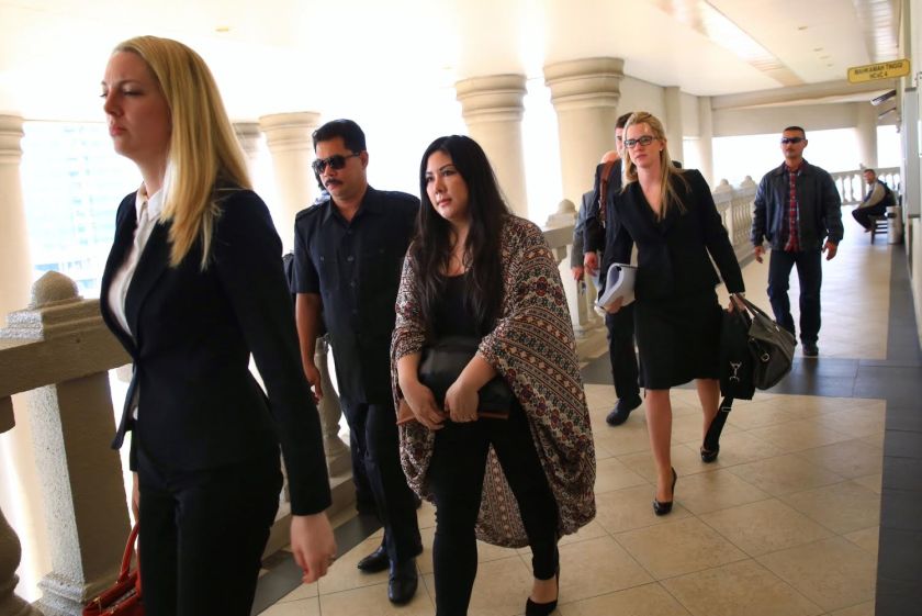 Tycoon Tan Sri Khoo Kay Pengu00e2u20acu2122s daughter, Angeline Francis (pic), is seen at the High Court in Kuala Lumpur, November 3, 2014. u00e2u20acu2022 Picture by Saw Siow Feng