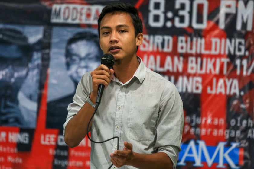 Student council president Fahmi Zainol and several other undergraduates there have chosen to hit the road on a nationwide campaign to push for an overhaul of the controversial University and University Colleges Act 1971.