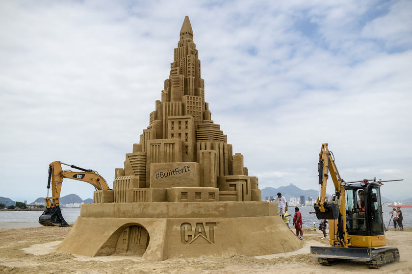 View of a 12-metre-high sand castle that aims to be the world highest sand castle in Niteroi, Brazil, on November 11, 2014.  u00e2u20acu201d AFP pic