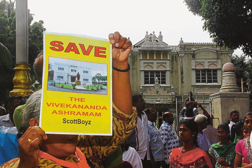 The crowd at the petition drive to save the Vivekanada Ashram. — file picture