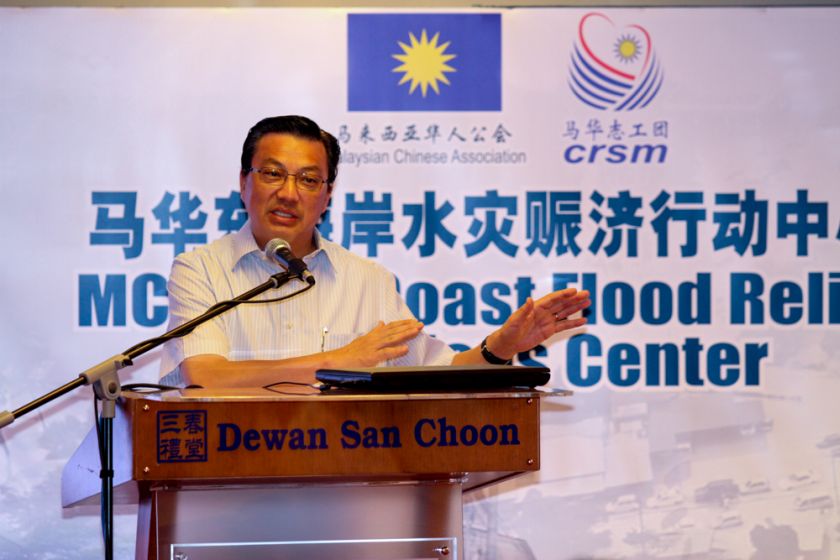 Transport Minister Datuk Seri Liow Tiong Lai speaks at Wisma MCAu00e2u20acu2122s Flood Relief Donations Centre, Jalan Ampang, December 31, 2014. u00e2u20acu201d Picture by Saw Siow Feng